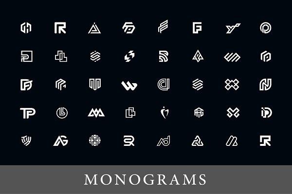brojni monogrami iscratani na crnoj pozadini